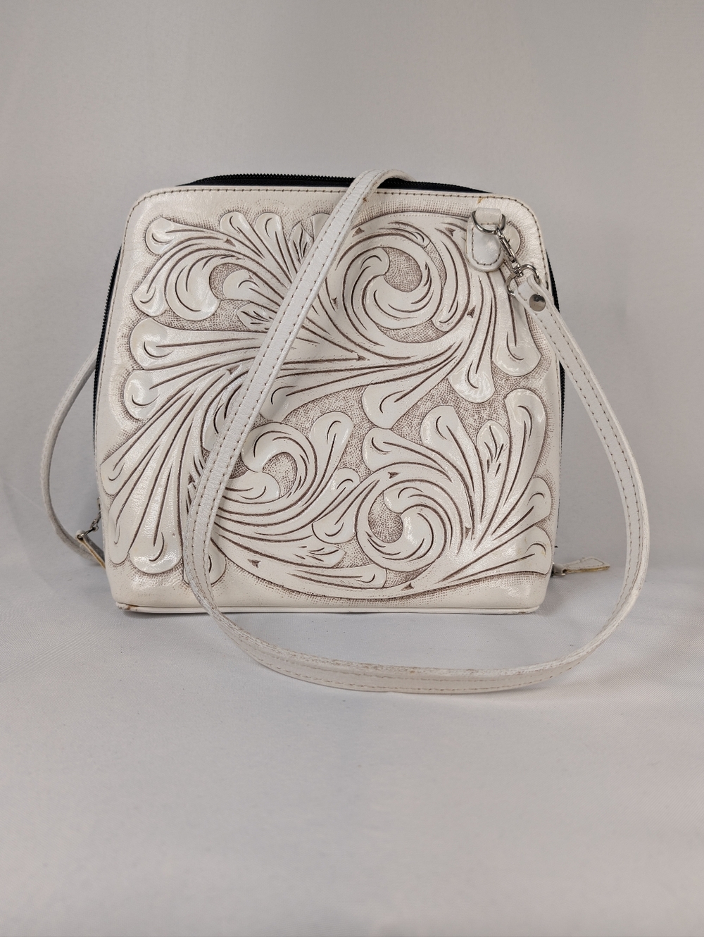 Origenes David Luna White Hand Tooled Leather Crossbody Bag Floral Small